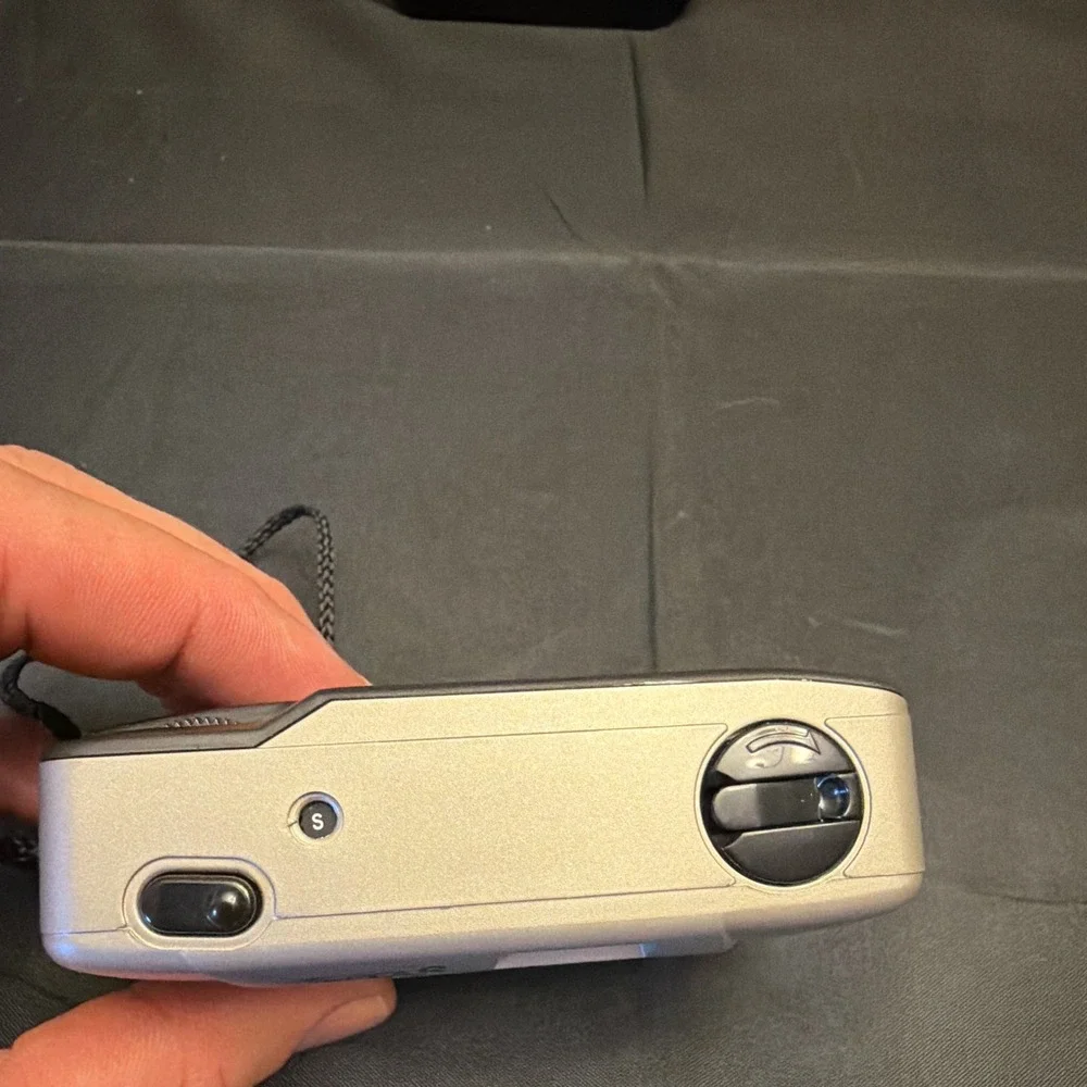 Argus Cintar 520 Silver 35mm Film Point & Shoot Camera Focus-Free 28mm Lens